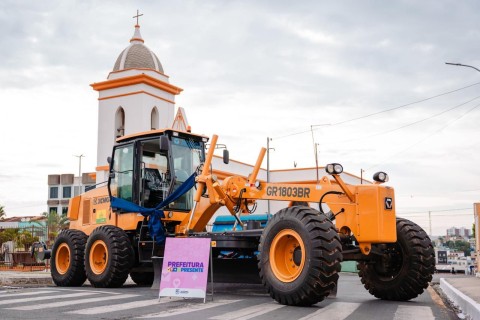 Ibrain de Valmir destaca entrega de motoniveladora para Lagarto e reforça compromisso com o homem do campo