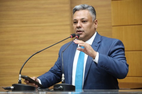 Deputado Ibrain de Valmir propõe proibição da reconstituição de leite em pó importado em Sergipe